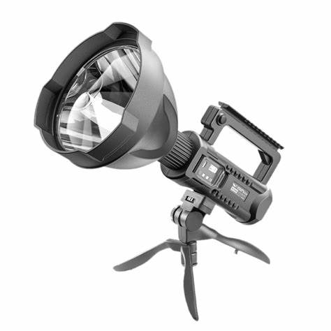 Lanterna profesionala LED, Raza de actiune 800m, cu trepied inclus